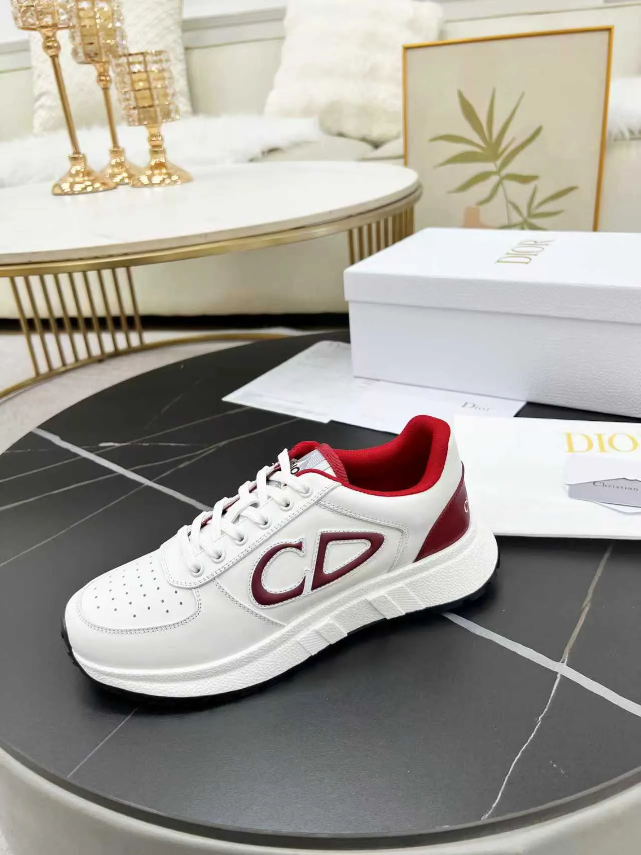 [Dior Dior] P: 640💰Couple model Size: Female: 35-40 (41 customized), male 39-44. (45 customized) 2025 Dior Dior autumn and winter new products🌹Fashion and trends coexist. Imported cowhide is customized one to one. Fabric; cowhide. Lining: Breathable mesh. Outsole: TPU.